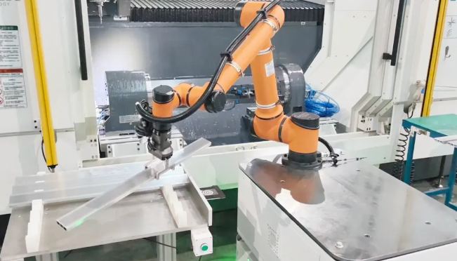 Revolução da automação: como os robôs compostos alteram o carregamento e descarregamento do CNC de placas de acrílico